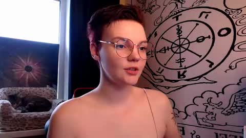 Snapshot of krisneal chatting on 11-16-25, 08:42 krisneal online show from 11-16-25, 08:42