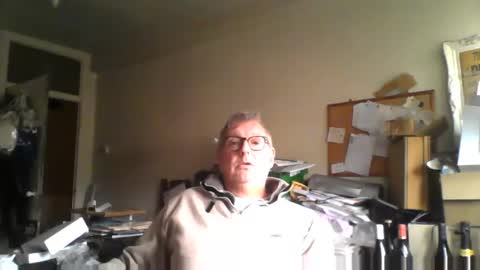 Snapshot of kriss3325 chatting on 10-13-25, 11:54 kriss online show from 10-13-25, 11:54