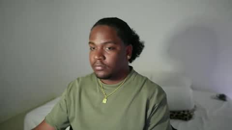 kriss_97 online show from 11-17-25, 04:24