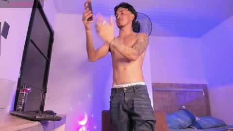 Snapshot of kriss_edwards chatting on 09-13-25, 10:31 Kriss online show from 09-13-25, 10:31