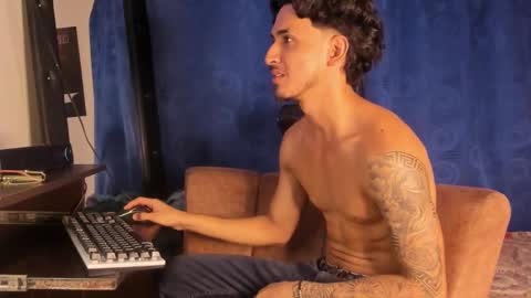 Snapshot of kriss_edwards chatting on 10-19-25, 12:55 Kriss online show from 10-19-25, 12:55