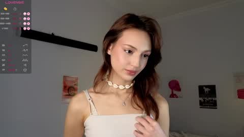 Snapshot of krisss__kisss chatting on 04-20-26, 06:42 Kriss online show from 04-20-26, 06:42