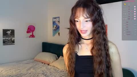 Snapshot of krisss__kisss chatting on 05-03-26, 06:25 Kriss online show from 05-03-26, 06:25