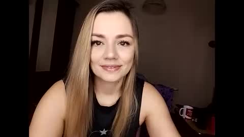 Snapshot of krisssexi chatting on 01-09-25, 08:33 KrissSexi online show from 01-09-25, 08:33