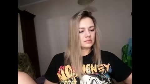 Snapshot of krisssexi chatting on 01-29-25, 11:41 KrissSexi online show from 01-29-25, 11:41