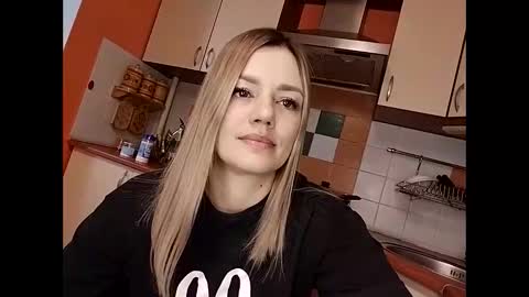 Snapshot of krisssexi chatting on 02-07-25, 04:37 KrissSexi online show from 02-07-25, 04:37