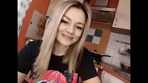 Snapshot of krisssexi chatting on 02-17-25, 05:47 KrissSexi online show from 02-17-25, 05:47