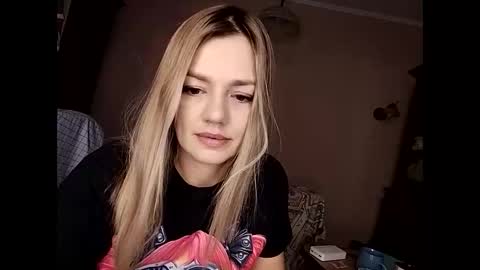 Snapshot of krisssexi chatting on 02-20-25, 04:50 KrissSexi online show from 02-20-25, 04:50