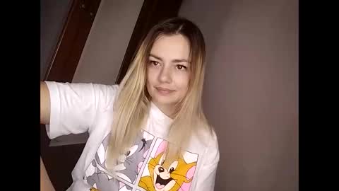 Snapshot of krisssexi chatting on 11-02-25, 03:14 KrissSexi online show from 11-02-25, 03:14