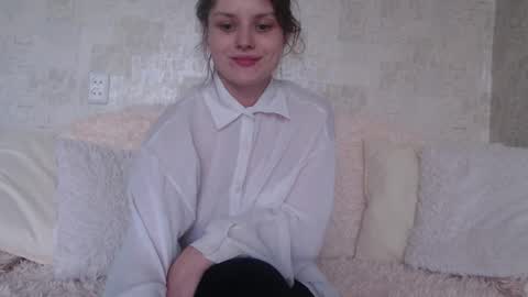 krissvoss online show from 04-19-26, 03:33