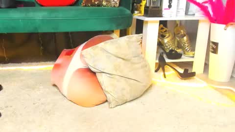 Kristal Luxe online show from 09-21-25, 06:04