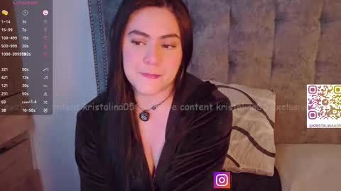Snapshot of kristalina5 chatting on 12-17-25, 03:34 camila online show from 12-17-25, 03:34