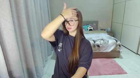 twitter    Annemarye 23 online show from 10-15-25, 04:45