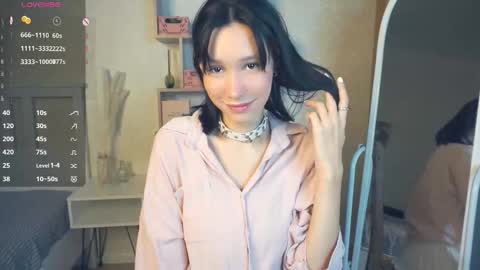 Snapshot of kristanalosa chatting on 09-26-25, 07:40 Emma online show from 09-26-25, 07:40