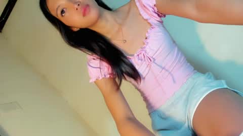 Snapshot of kristell_doll chatting on 07-26-26, 02:31 Kristel online show from 07-26-26, 02:31