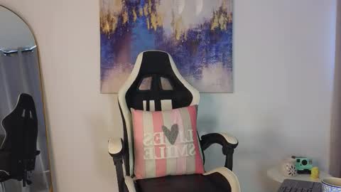 Snapshot of kristennblue_ chatting on 11-21-25, 03:00 Kris online show from 11-21-25, 03:00