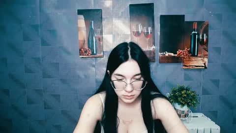 Kristen online show from 09-29-25, 06:40