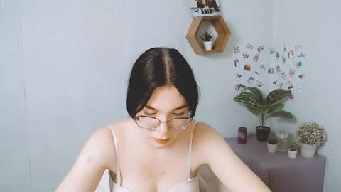 Kristen online show from 10-08-25, 07:17