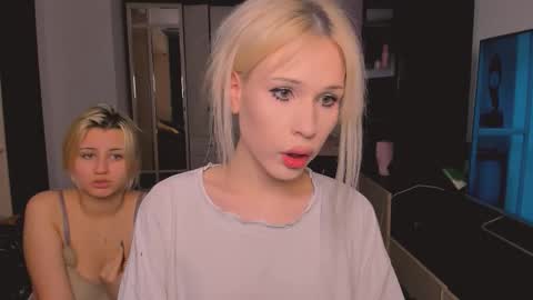 Snapshot of kristialsoopp chatting on 12-14-25, 09:19 kristialsoopp online show from 12-14-25, 09:19