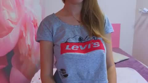 Kristina Adel online show from 11-21-25, 10:58