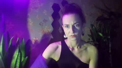 Snapshot of kristinagold44 chatting on 12-03-24, 07:33 Kristina online show from 12-03-24, 07:33