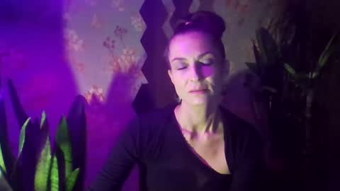 Snapshot of kristinagold44 chatting on 12-14-24, 08:08 Kristina online show from 12-14-24, 08:08