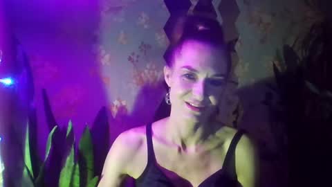 Snapshot of kristinagold44 chatting on 12-16-24, 07:21 Kristina online show from 12-16-24, 07:21