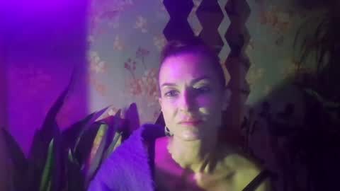 Snapshot of kristinagold44 chatting on 12-22-24, 10:36 Kristina online show from 12-22-24, 10:36