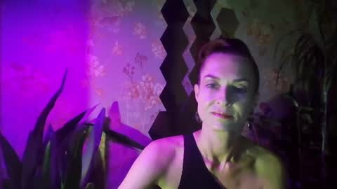 Snapshot of kristinagold44 chatting on 12-27-24, 07:14 Kristina online show from 12-27-24, 07:14