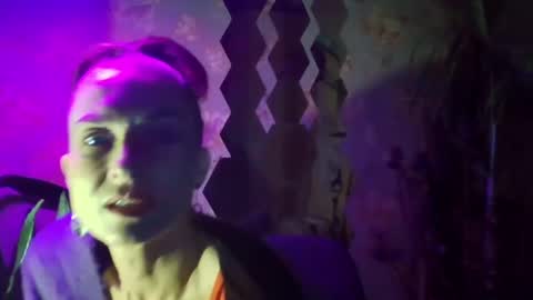 Snapshot of kristinagold44 chatting on 01-02-25, 10:11 Kristina online show from 01-02-25, 10:11