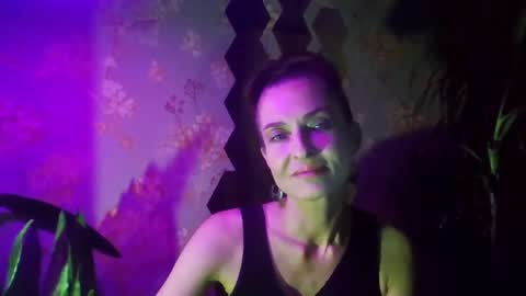 Snapshot of kristinagold44 chatting on 01-07-25, 07:17 Kristina online show from 01-07-25, 07:17