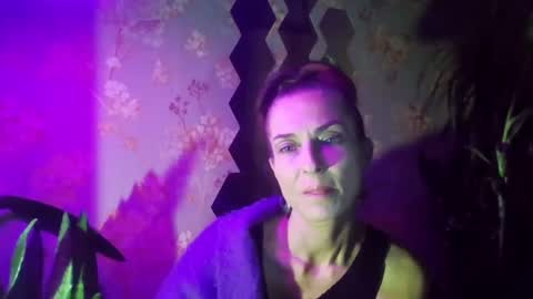Snapshot of kristinagold44 chatting on 01-07-25, 10:19 Kristina online show from 01-07-25, 10:19