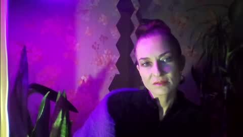 Snapshot of kristinagold44 chatting on 01-15-25, 01:20 Kristina online show from 01-15-25, 01:20