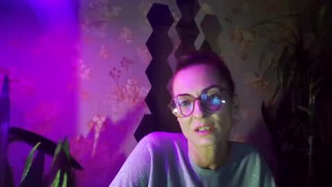 Snapshot of kristinagold44 chatting on 01-23-25, 02:17 Kristina online show from 01-23-25, 02:17