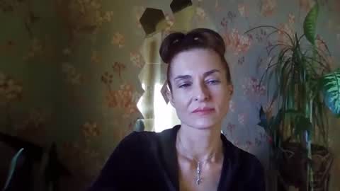 Snapshot of kristinagold44 chatting on 01-24-25, 01:25 Kristina online show from 01-24-25, 01:25