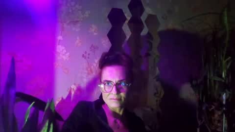 Snapshot of kristinagold44 chatting on 01-24-25, 05:53 Kristina online show from 01-24-25, 05:53