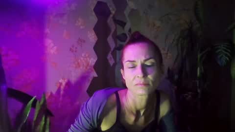 Snapshot of kristinagold44 chatting on 01-27-25, 01:09 Kristina online show from 01-27-25, 01:09