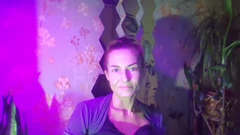 Snapshot of kristinagold44 chatting on 01-28-25, 04:08 Kristina online show from 01-28-25, 04:08