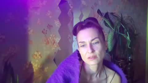 Snapshot of kristinagold44 chatting on 02-09-25, 09:37 Kristina online show from 02-09-25, 09:37
