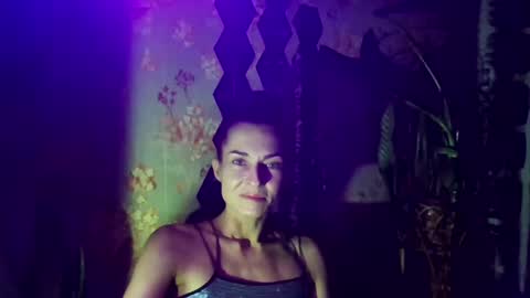 Snapshot of kristinagold44 chatting on 02-11-25, 04:56 Kristina online show from 02-11-25, 04:56