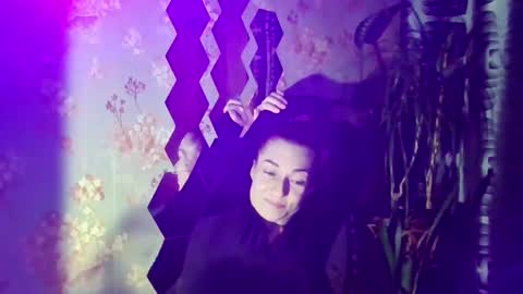 Snapshot of kristinagold44 chatting on 02-15-25, 10:42 Kristina online show from 02-15-25, 10:42