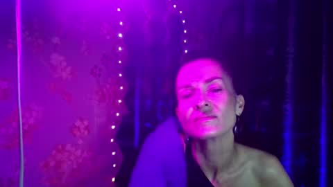 Snapshot of kristinagold44 chatting on 03-08-25, 10:13 Kristina online show from 03-08-25, 10:13