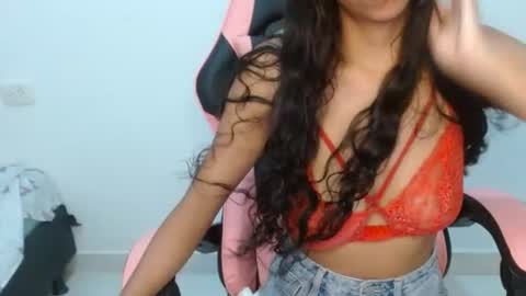 Snapshot of kristine_05 chatting on 07-22-26, 01:36 kristine_05 online show from 07-22-26, 01:36