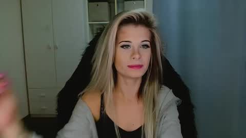 KristineAmore online show from 11-17-25, 03:18