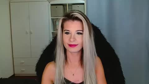 KristineAmore online show from 11-28-25, 07:33