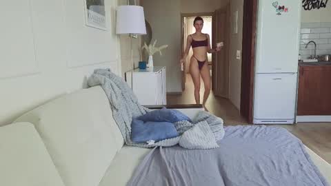 Kristi online show from 10-20-25, 07:31