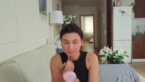 Kristi online show from 04-11-26, 05:23