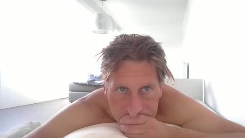 kristof8504 online show from 09-11-25, 10:48