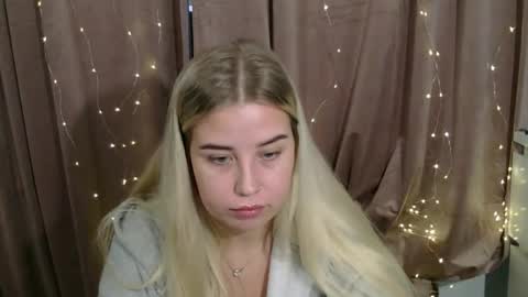 Snapshot of kristyflowers chatting on 12-06-24, 09:43 KristyFlowers online show from 12-06-24, 09:43