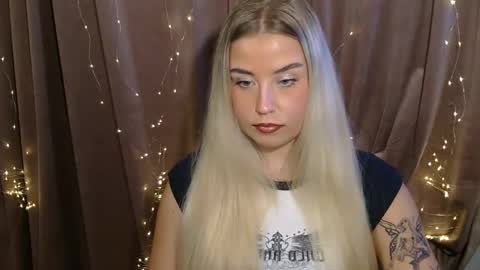 Snapshot of kristyflowers chatting on 12-12-24, 03:48 KristyFlowers online show from 12-12-24, 03:48